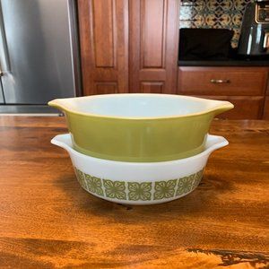 Vtg Set of Two Verde Casserole Bowls 473-1 Qt Solid Green /471-1 Pt Green White